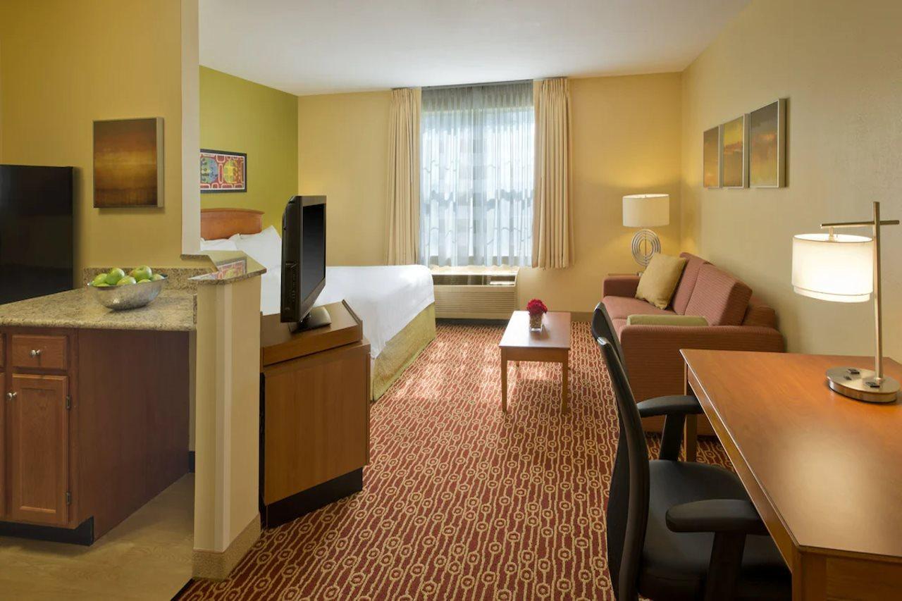 Birch Hills Suites - Blue Ash Dış mekan fotoğraf