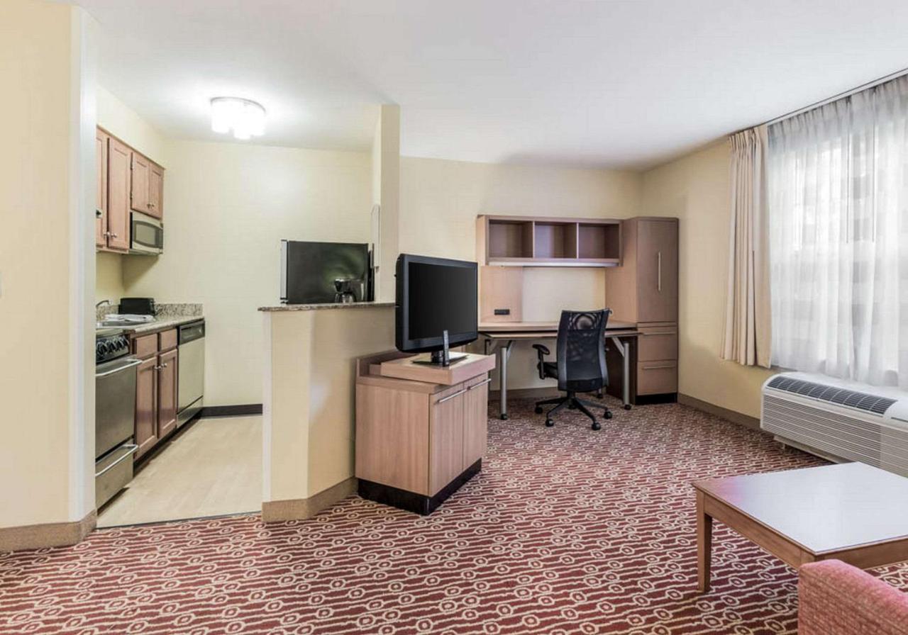 Birch Hills Suites - Blue Ash Dış mekan fotoğraf
